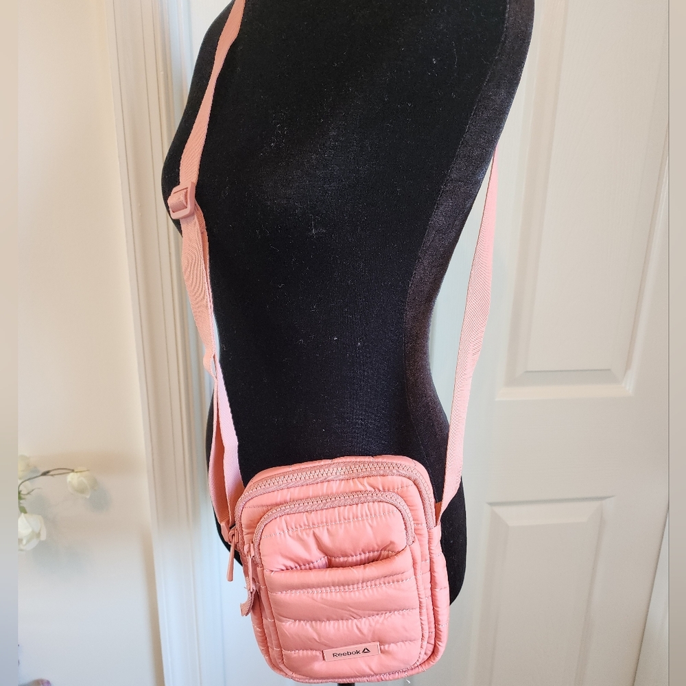 Reebok Pink Quilted Crossbody Bag, Like New Condition - Picture 9 of 9